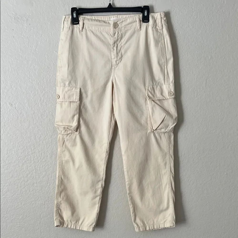 Like New! Frame High Rise Cargo Capri Pants in Size 29